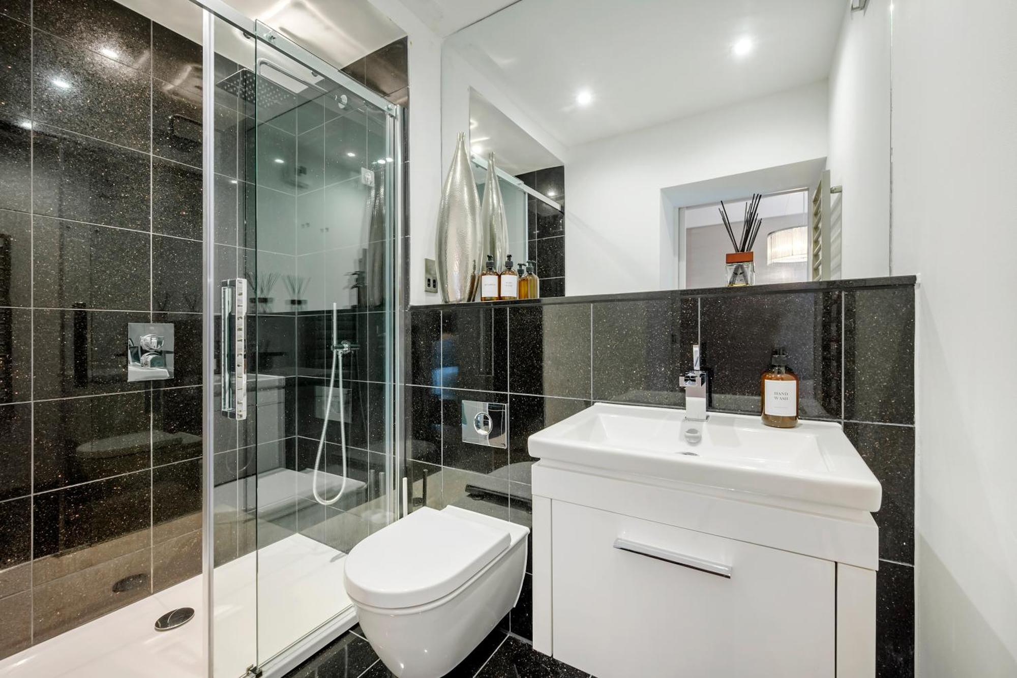 伦敦Aircon 2 Bedr, 3 Beds, 2 Bath Covent Garden, Subway公寓 外观 照片